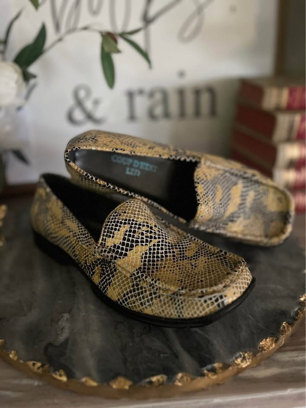 Vintage 90s Snakeskin Python Embossed Loafers Square Toe Leather Size 7.5